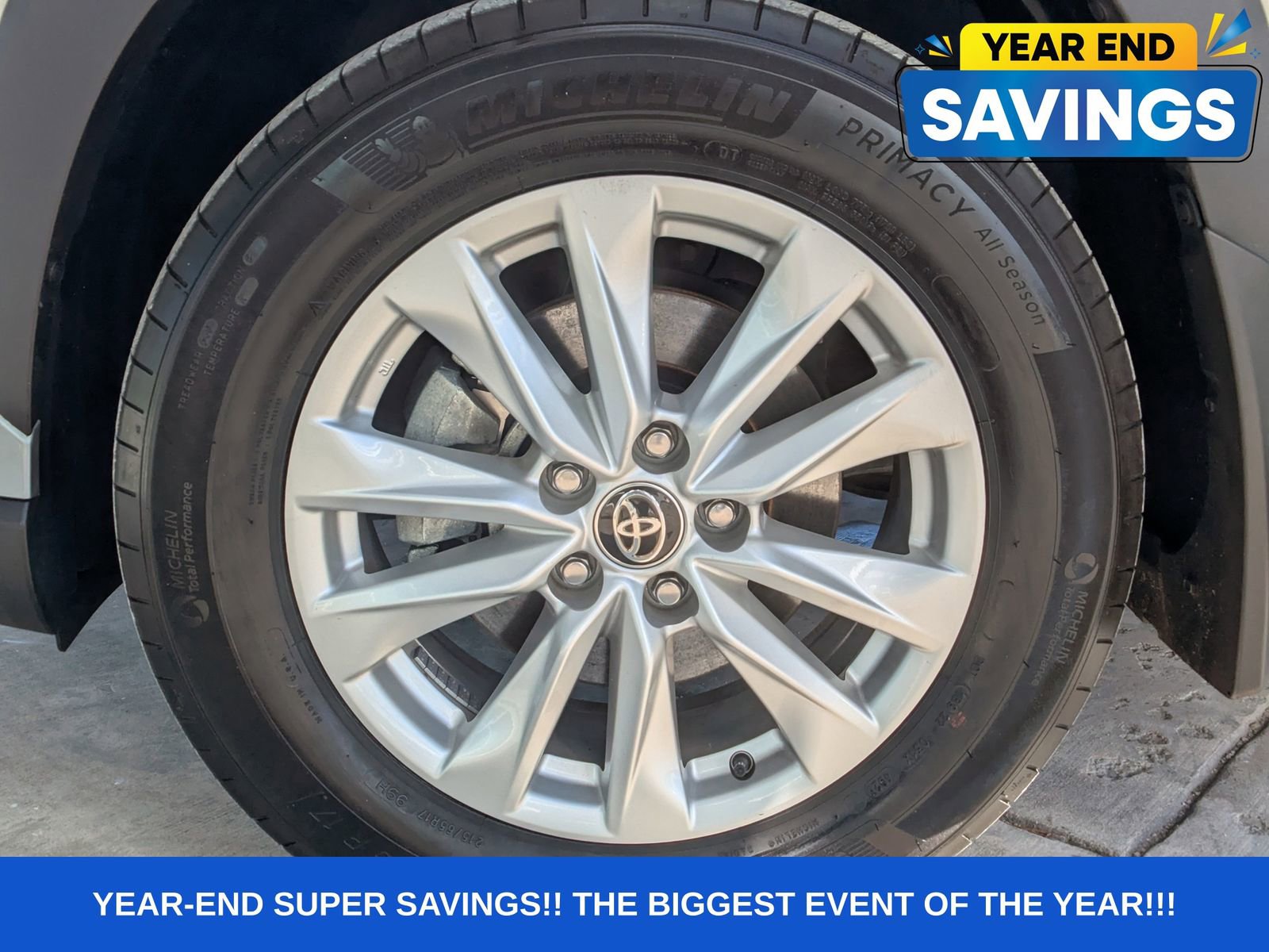 Used 2024 Toyota Corolla Cross LE image 37