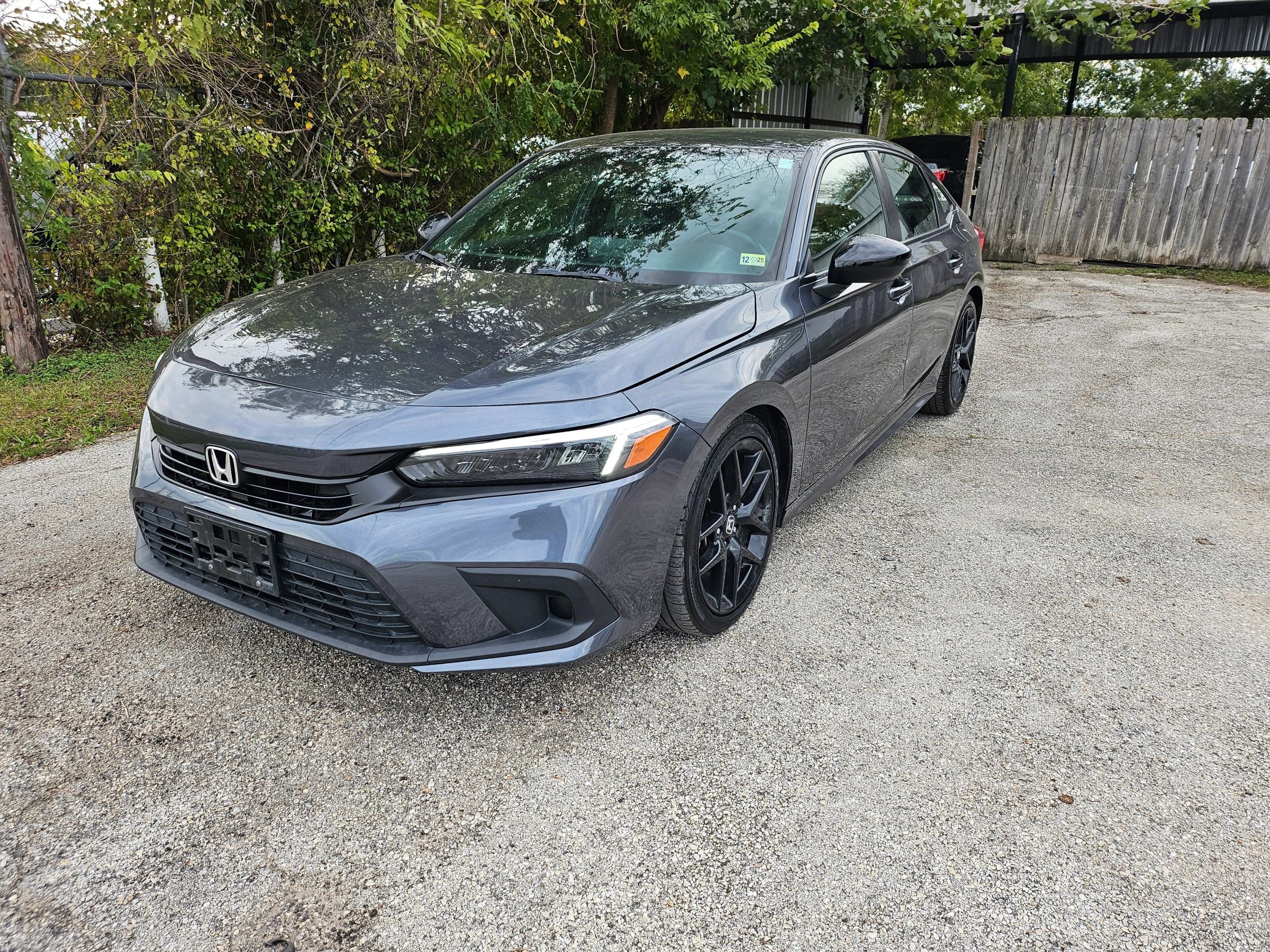 Used 2023 Honda Civic Sport image 2