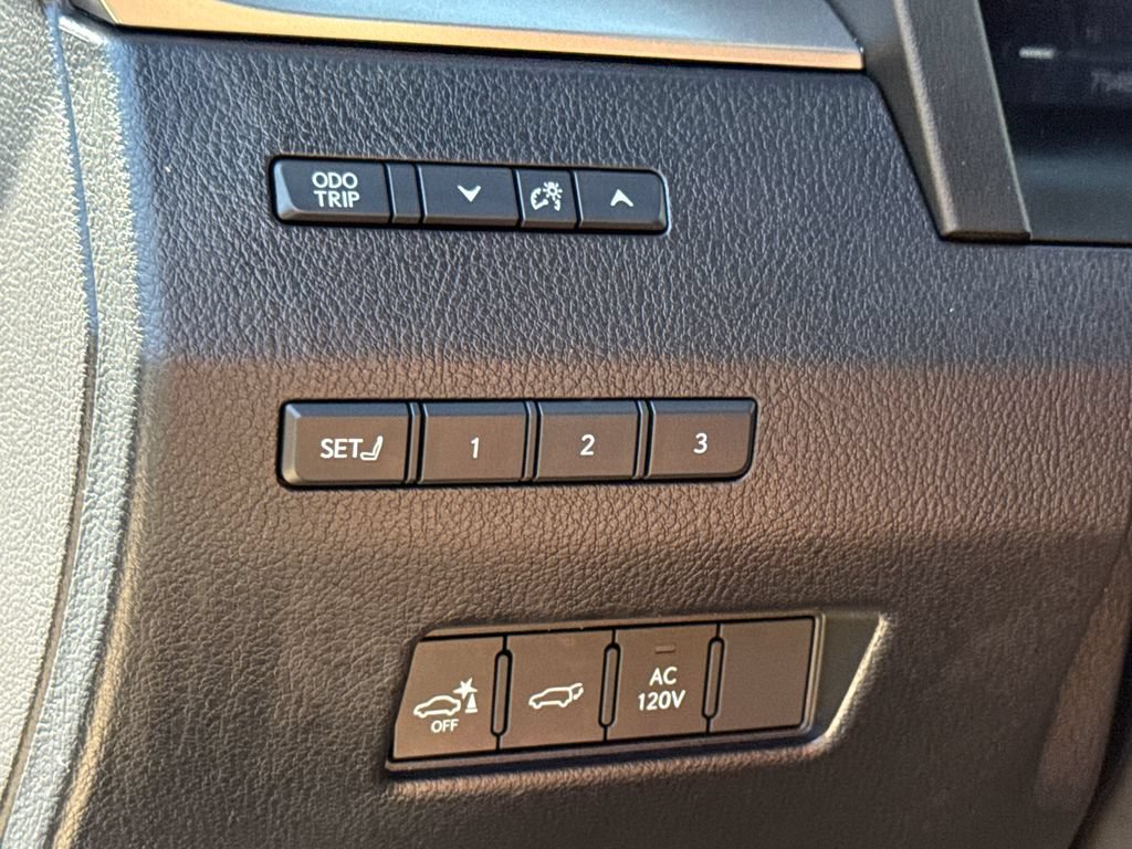 Used 2025 Lexus GX 550 w/ Accessory Package (2T) AWD/4WD image 23