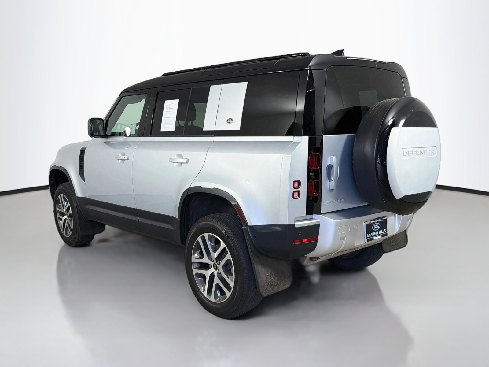 Used 2024 Land Rover Defender 110 S AWD/4WD image 3