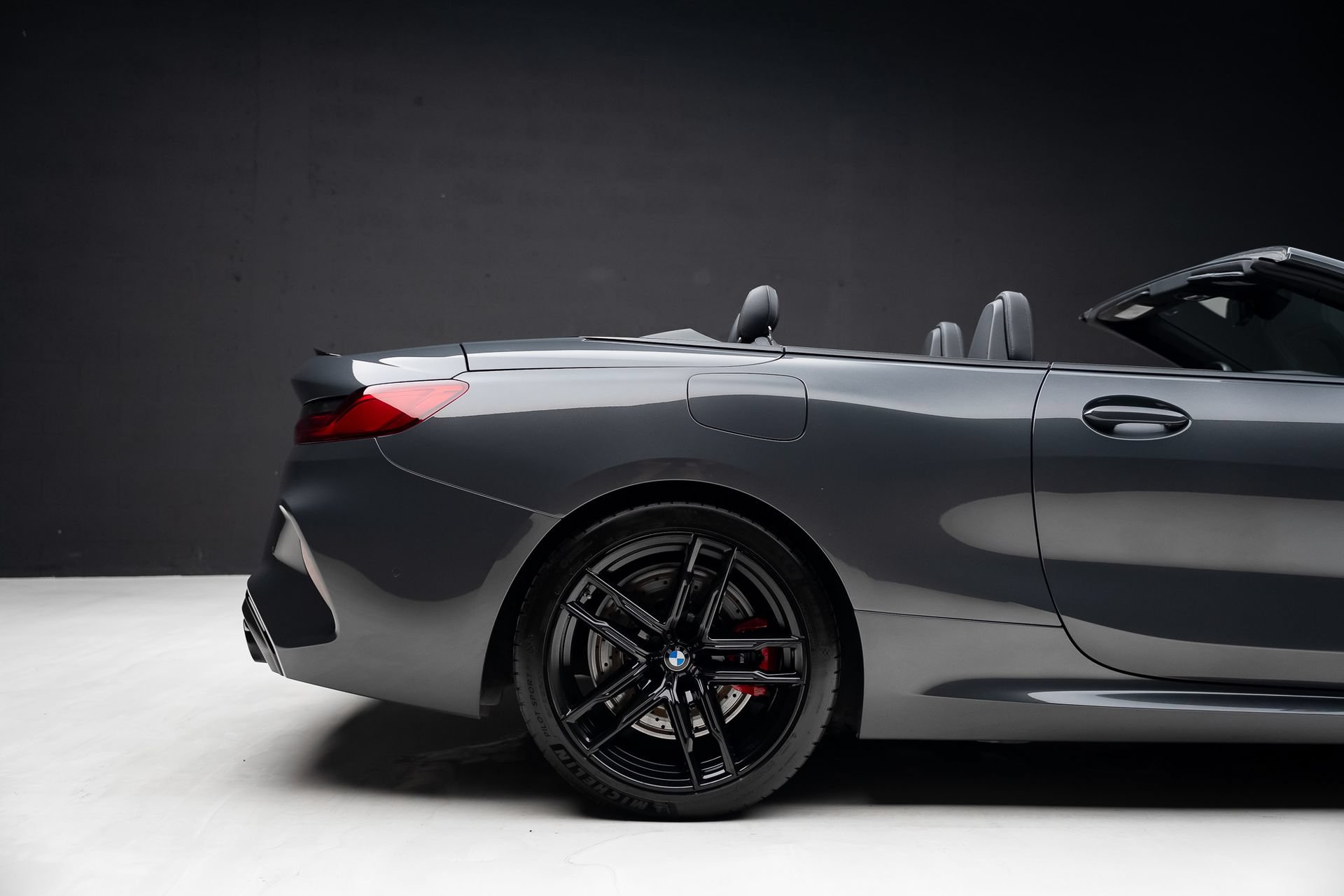 Used 2022 BMW M8 Competition w/ M Carbon Exterior Package AWD/4WD image 41