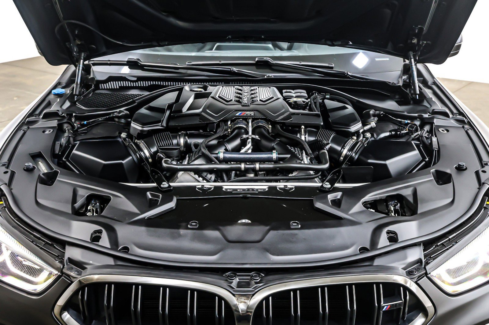 Used 2022 BMW M8 Gran Coupe xDrive Competition w/ Comfort Seating Package image 11