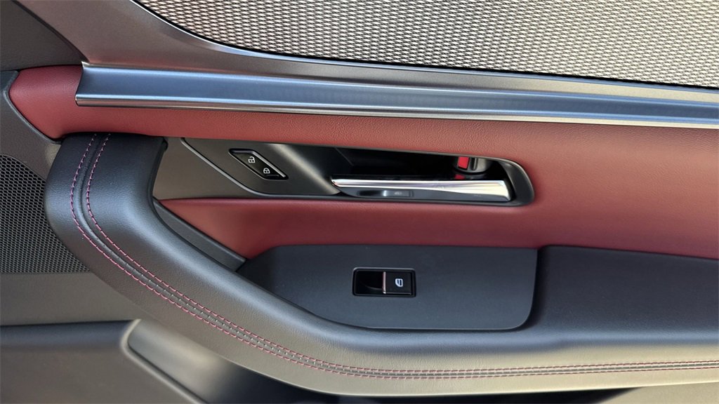 New 2025 MAZDA CX-70 Plug-In Hybrid w/ Premium Plus image 44
