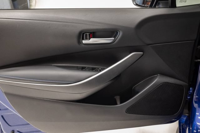 Used 2022 Toyota Corolla SE w/ SE Premium Package FWD image 8