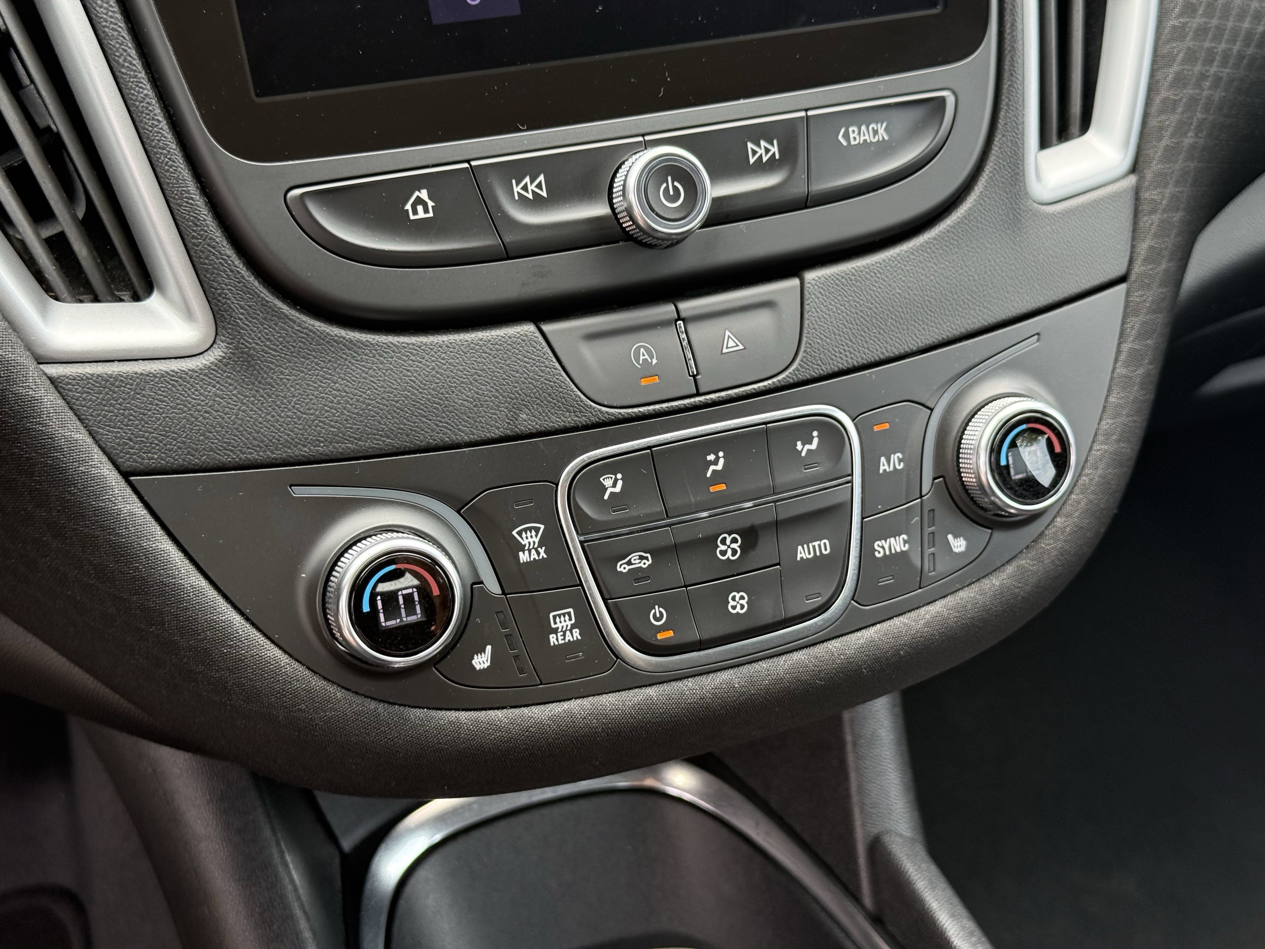 Used 2024 Chevrolet Malibu LT FWD image 22