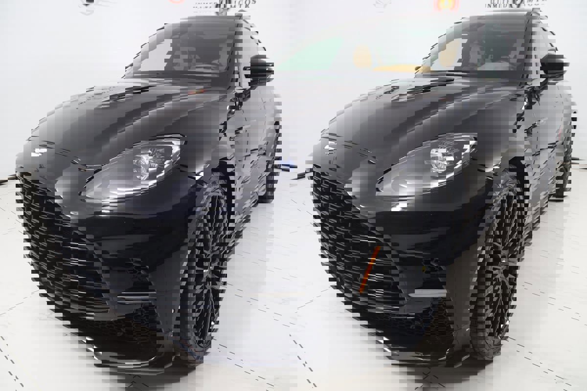 Used 2023 Aston Martin DBX 707 image 92