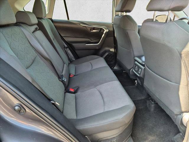 Used 2025 Toyota RAV4 XLE AWD/4WD image 19
