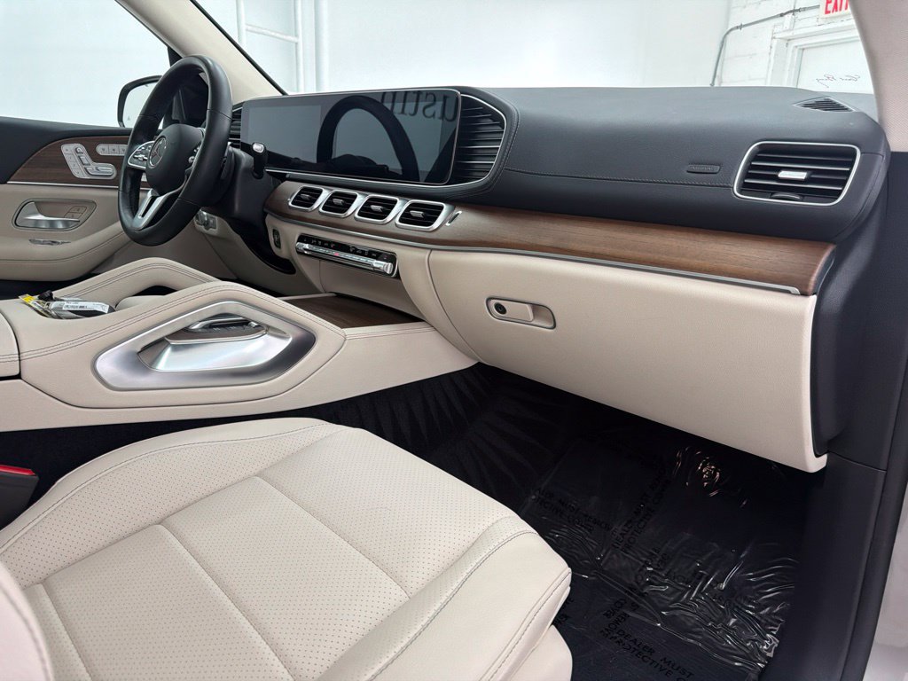 Certified 2022 Mercedes-Benz GLS 450 4MATIC image 33
