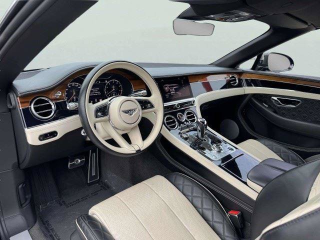 Used 2022 Bentley Continental GT AWD/4WD image 33