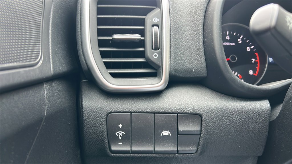 Used 2022 Kia Sportage LX image 19