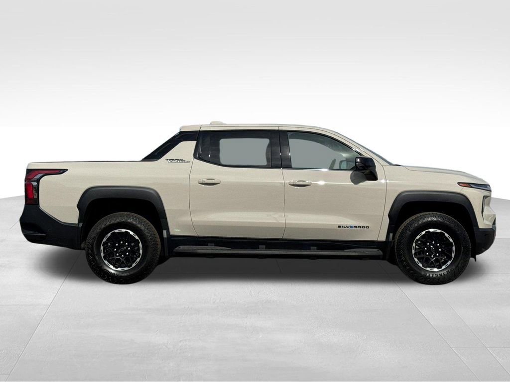 New 2026 Chevrolet Silverado EV Trail Boss w/ Premium Package AWD/4WD image 6