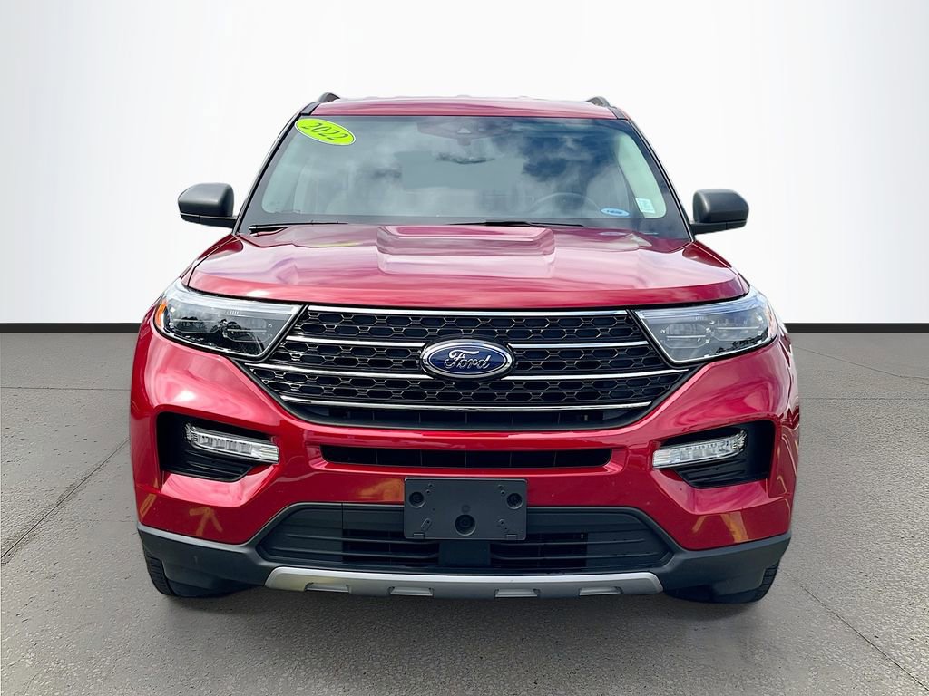 Used 2022 Ford Explorer XLT w/ Equipment Group 202A image 2