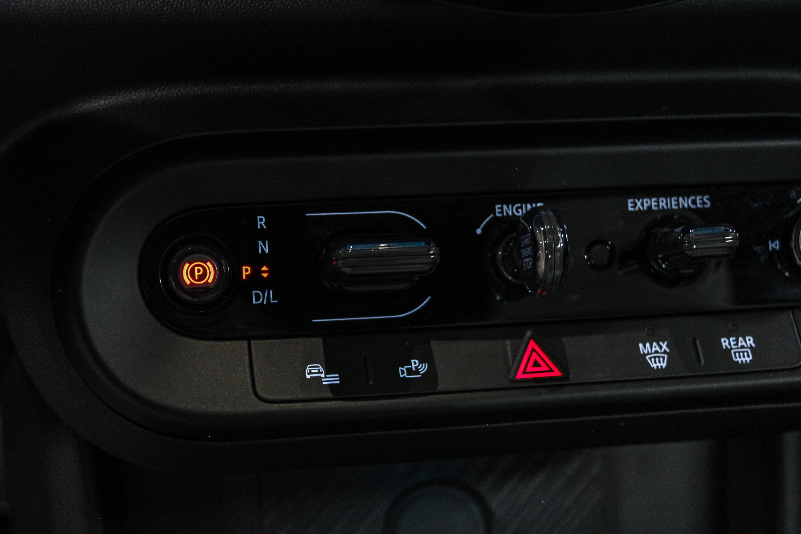 Used 2025 MINI Cooper 2-Door Hardtop image 20