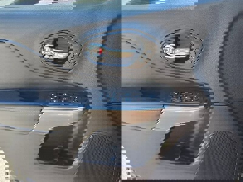 Used 2022 Jeep Cherokee Limited image 34