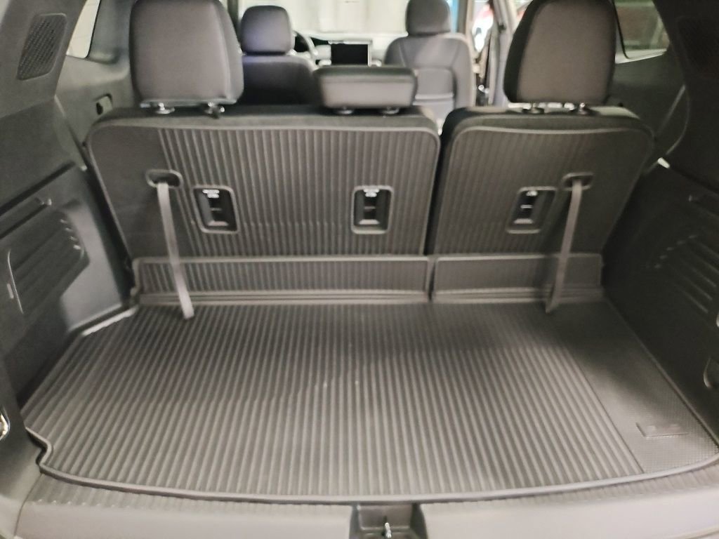 New 2026 GMC Acadia AT4 w/ LPO, Floor Liner Package image 15
