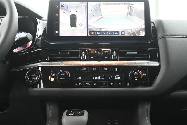 Used 2026 Nissan Pathfinder SL FWD image 12