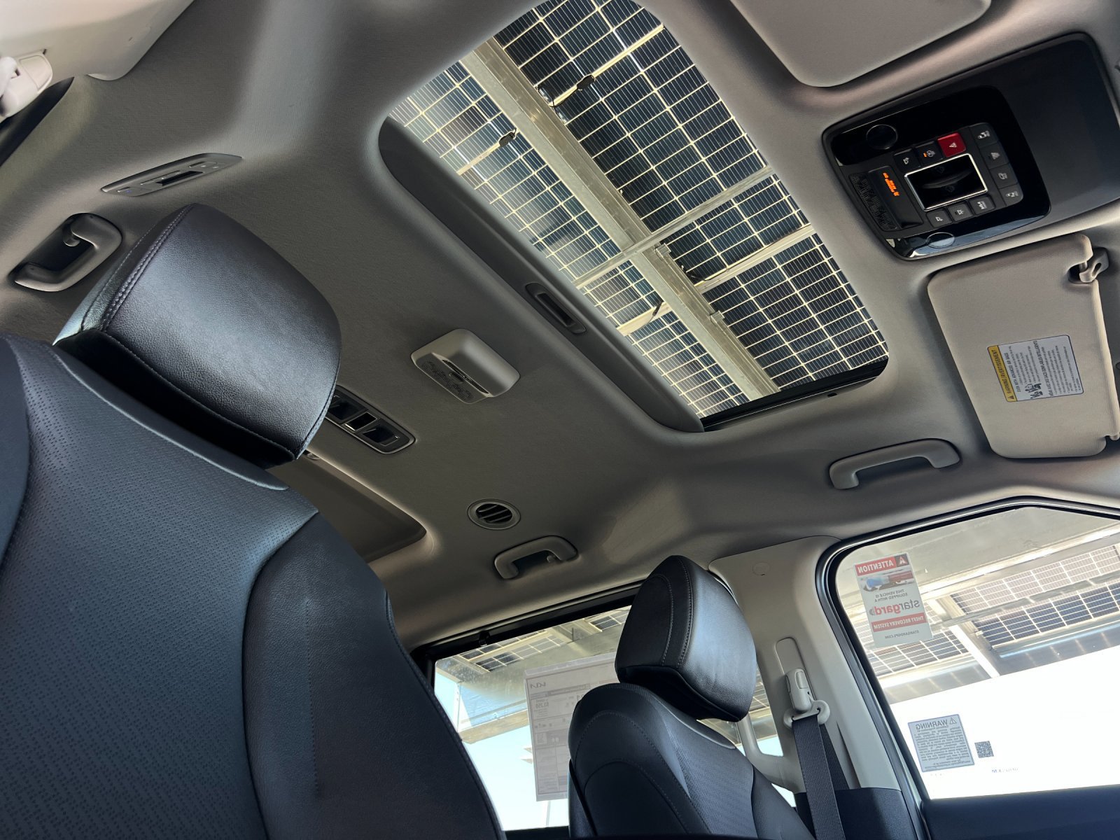 Certified 2026 Kia Carnival SX Prestige FWD image 19