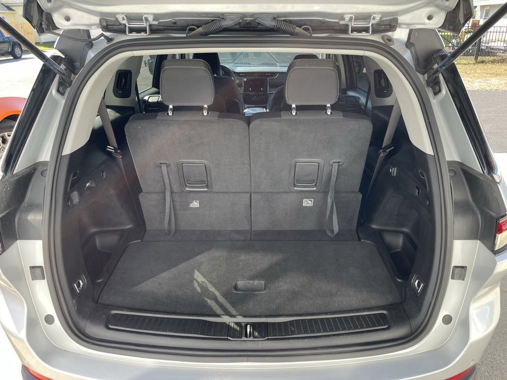 Used 2024 Jeep Grand Cherokee L Laredo image 6