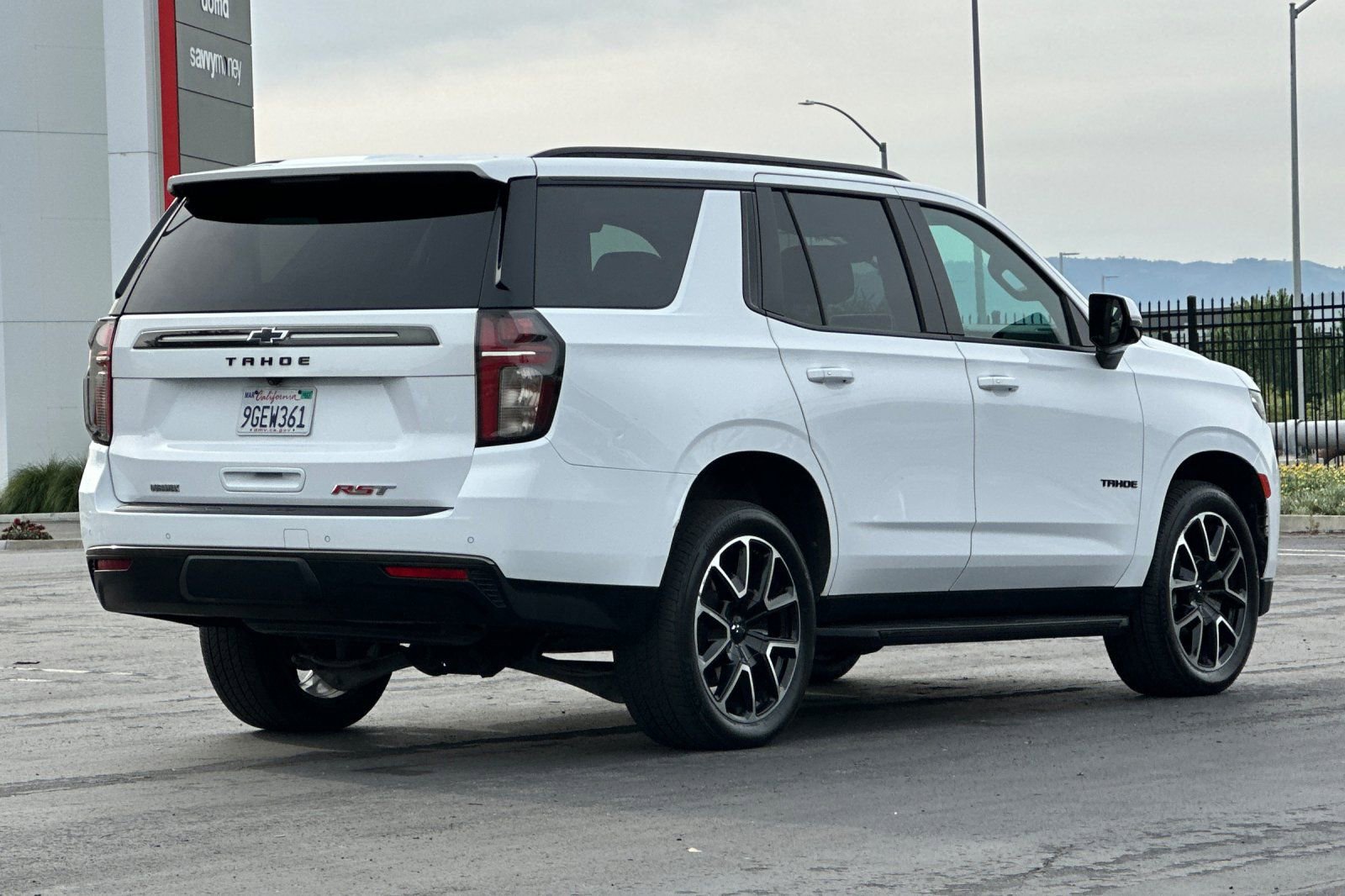 Used 2021 Chevrolet Tahoe RST w/ Luxury Package image 4