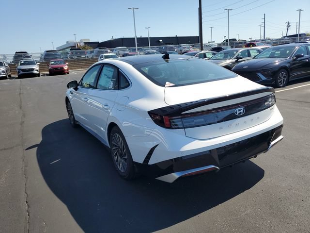 New 2026 Hyundai Sonata Limited FWD image 3