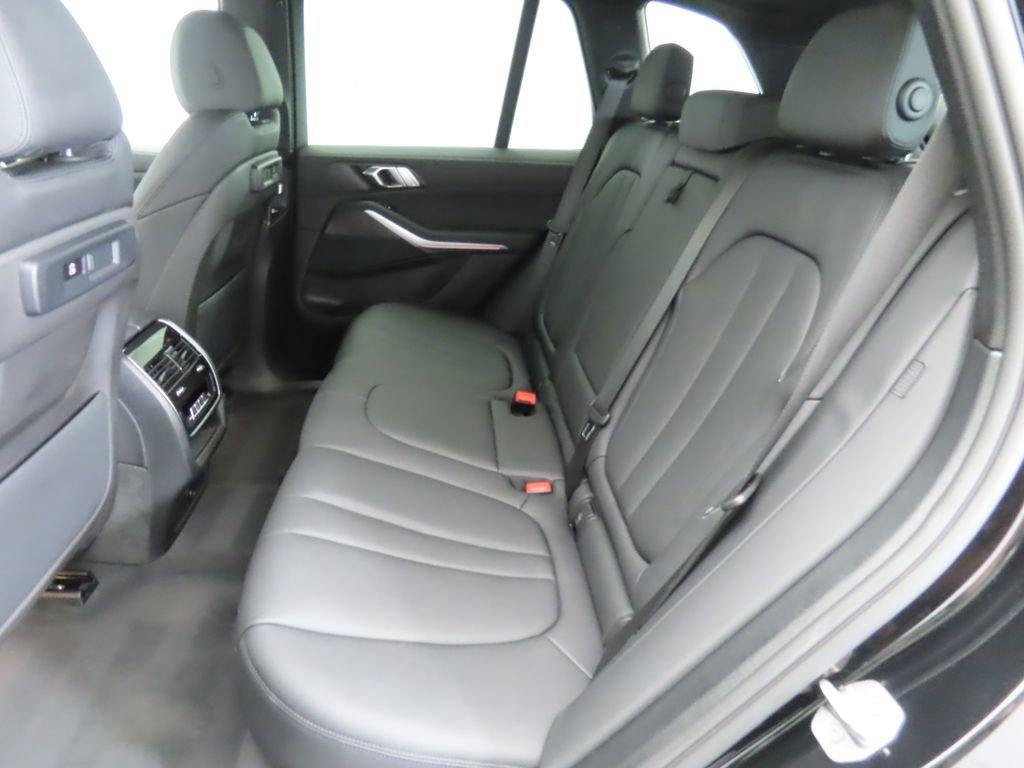 Certified 2022 BMW X5 xDrive40i w/ Premium Package image 21