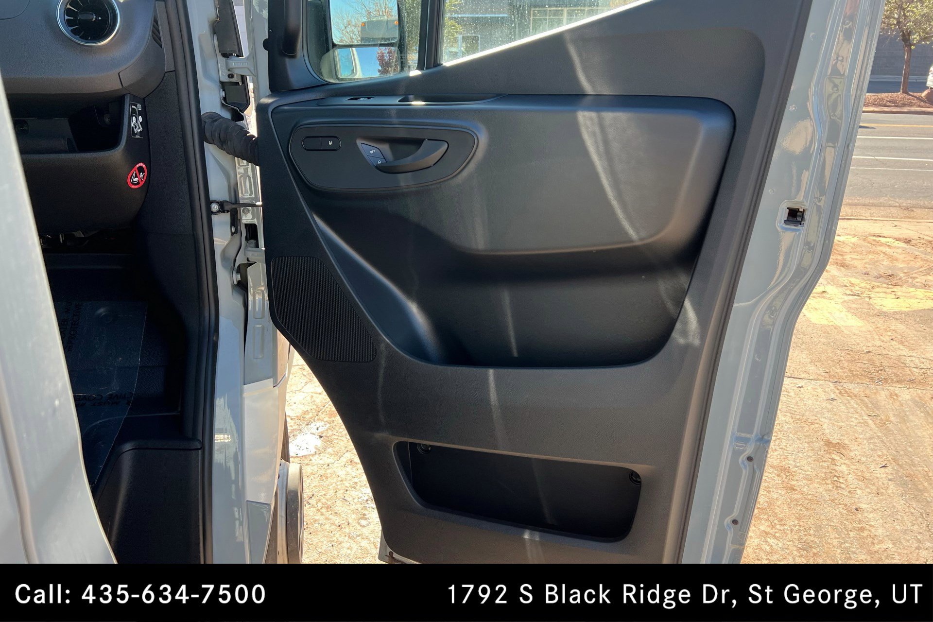 Used 2025 Mercedes-Benz Sprinter 3500 image 21