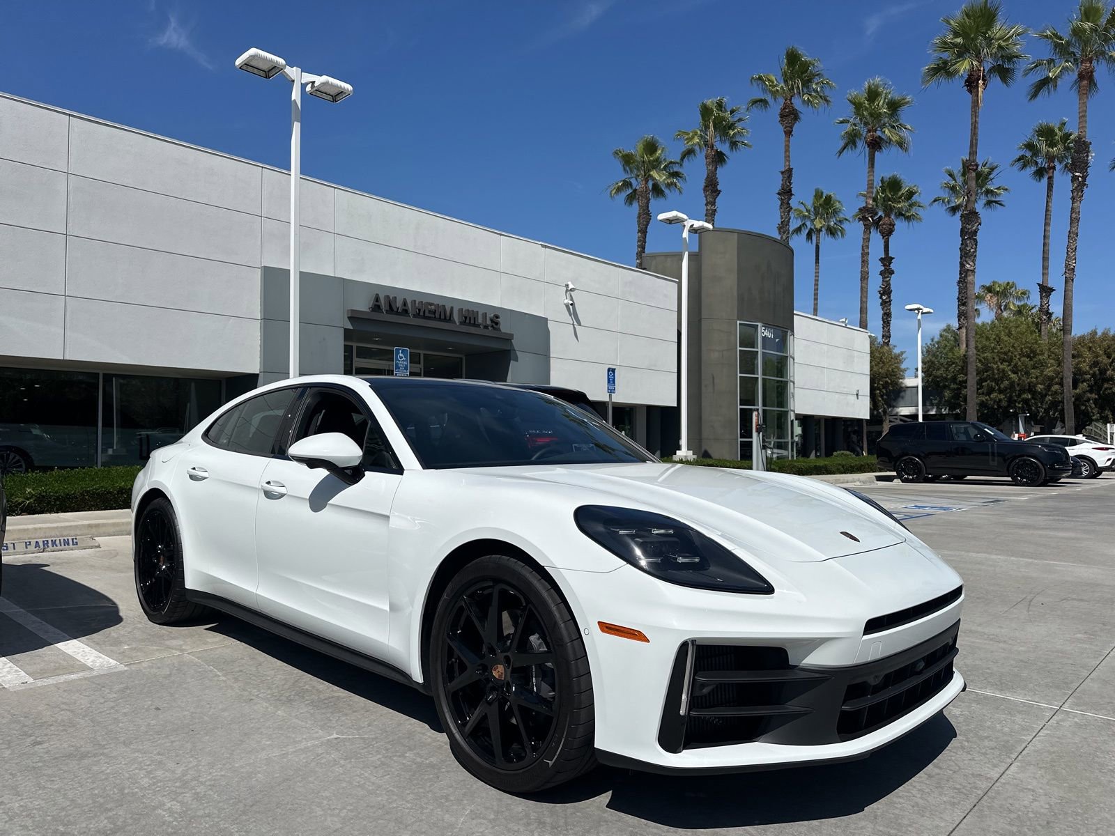 Used 2026 Porsche Panamera image 2