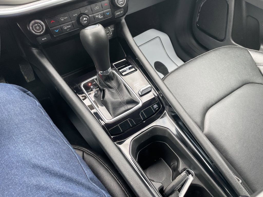 Used 2025 Jeep Compass Limited image 9