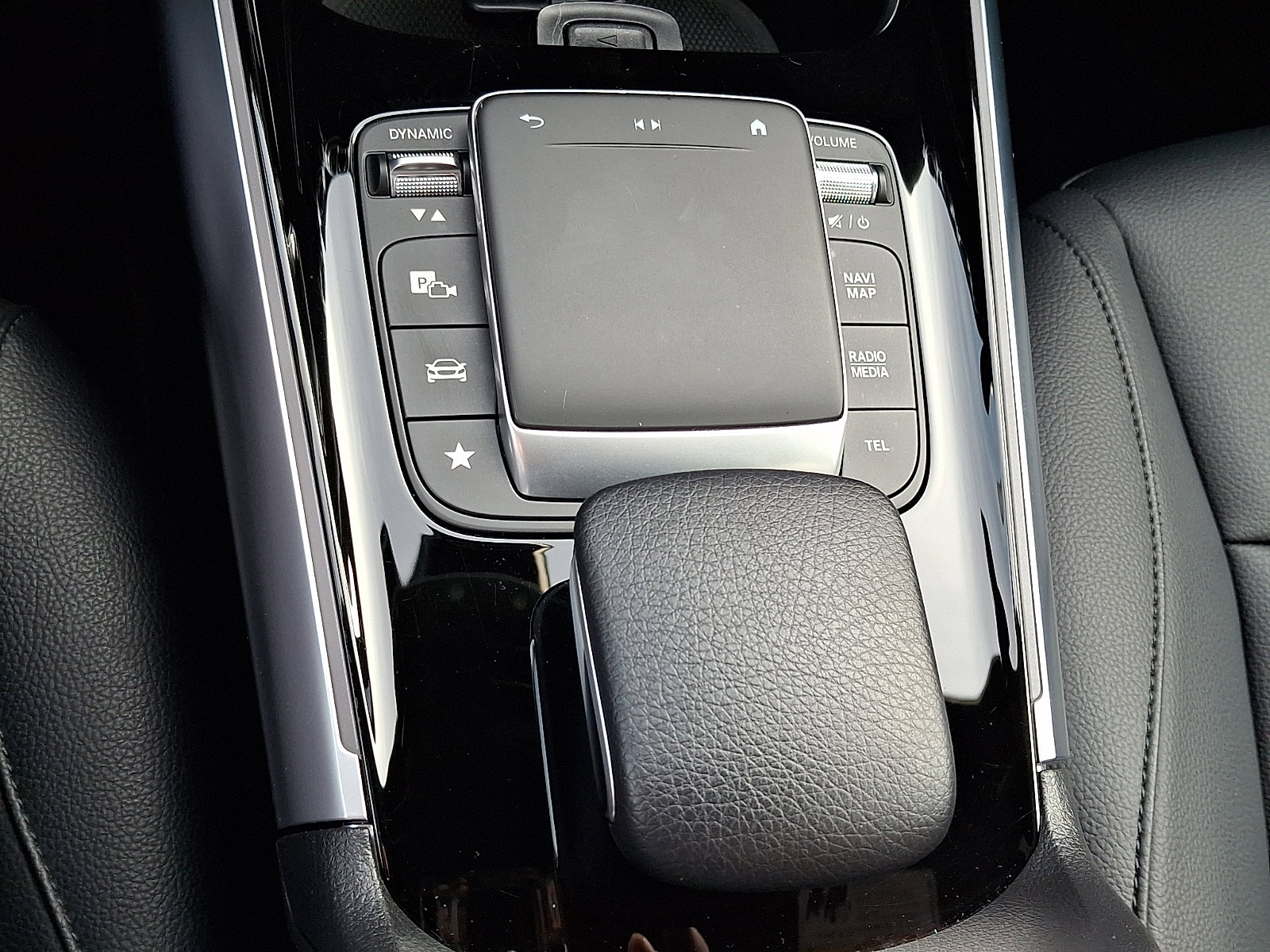 Certified 2022 Mercedes-Benz GLA 250 4MATIC image 25