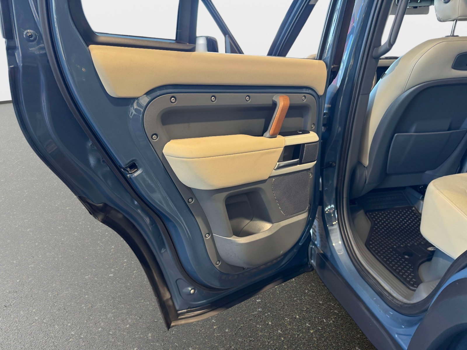 Used 2021 Land Rover Defender 110 S image 16