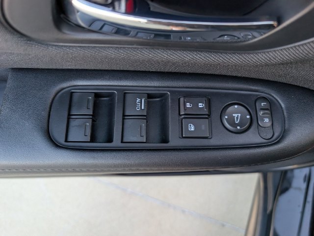 Used 2022 Honda HR-V LX image 19