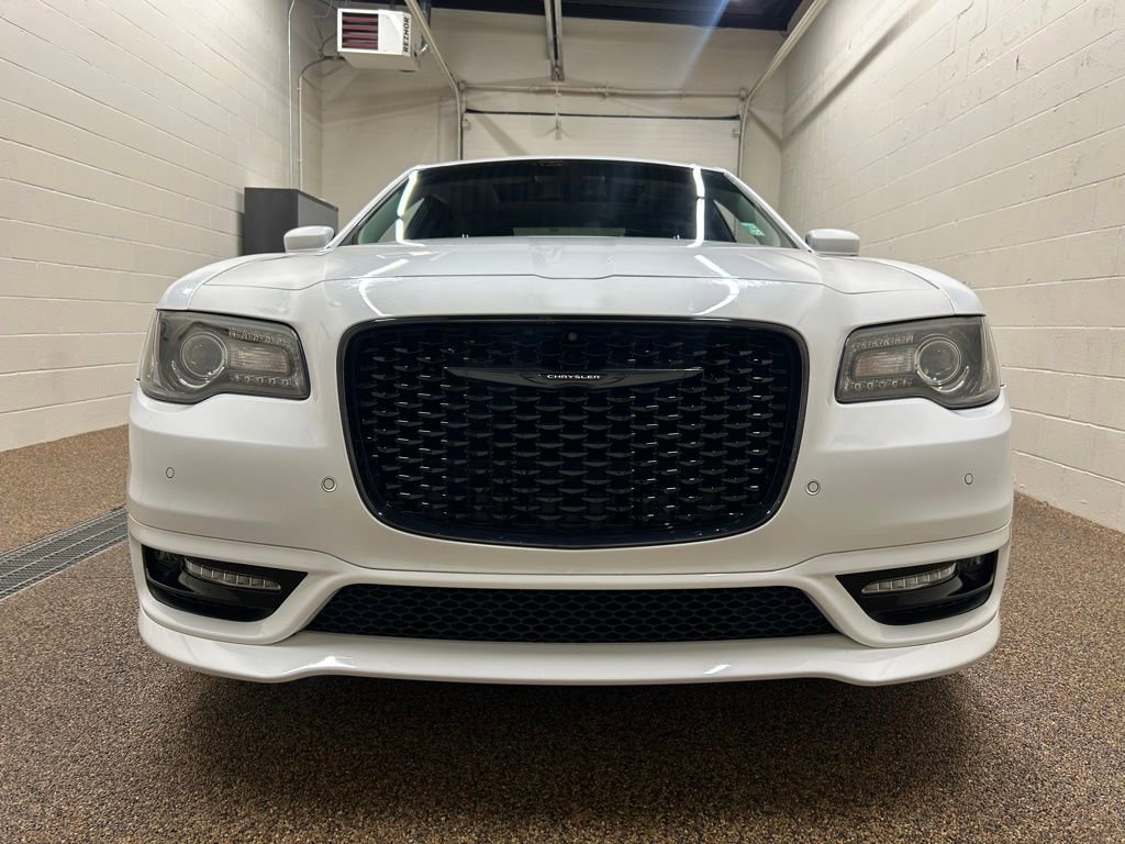 Used 2023 Chrysler 300 Touring L w/ Popular Equipment Group image 6