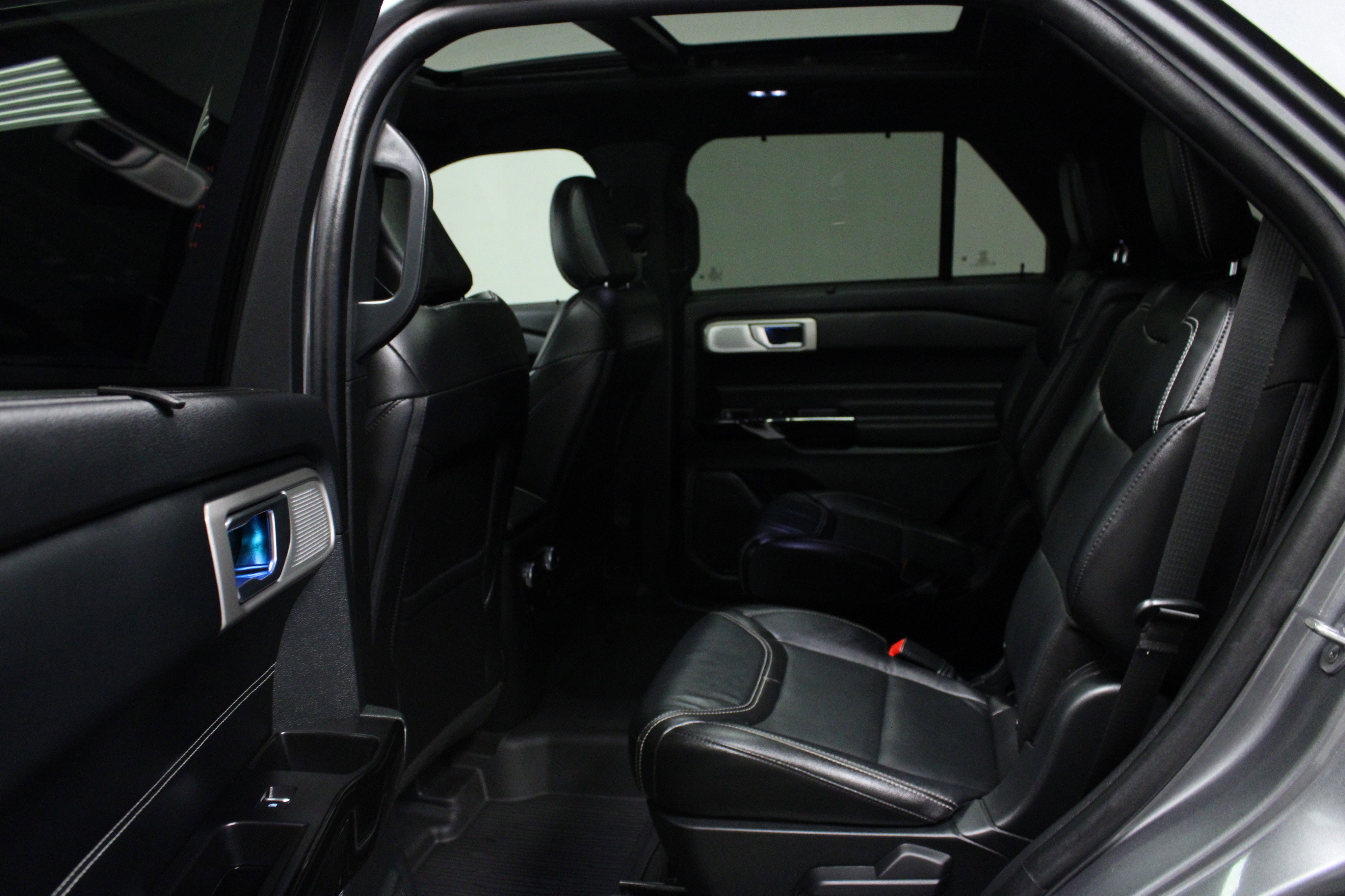 Used 2023 Ford Explorer ST w/ Equipment Group 401A image 13