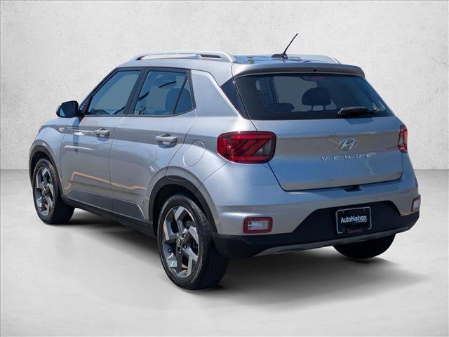 Used 2023 Hyundai Venue SEL FWD image 8