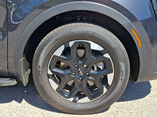 Certified 2025 Kia Sorento S AWD/4WD image 8