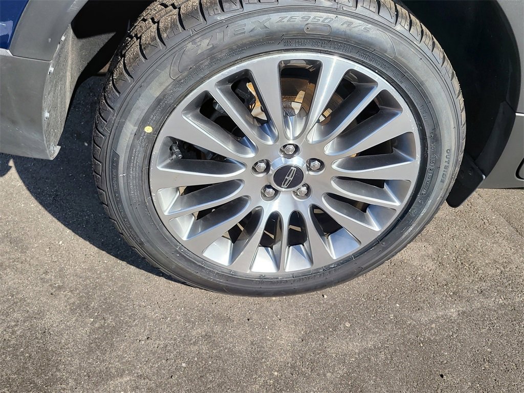 Used 2018 Lincoln MKC Reserve w/ Lincoln MKC Climate Package image 5