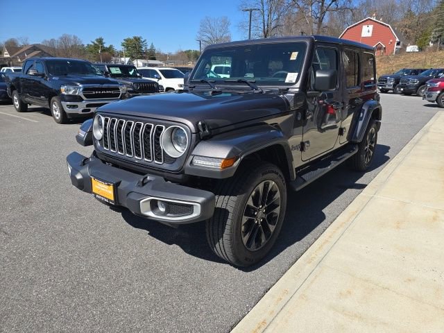 Certified 2025 Jeep Wrangler Unlimited Sahara AWD/4WD image 3