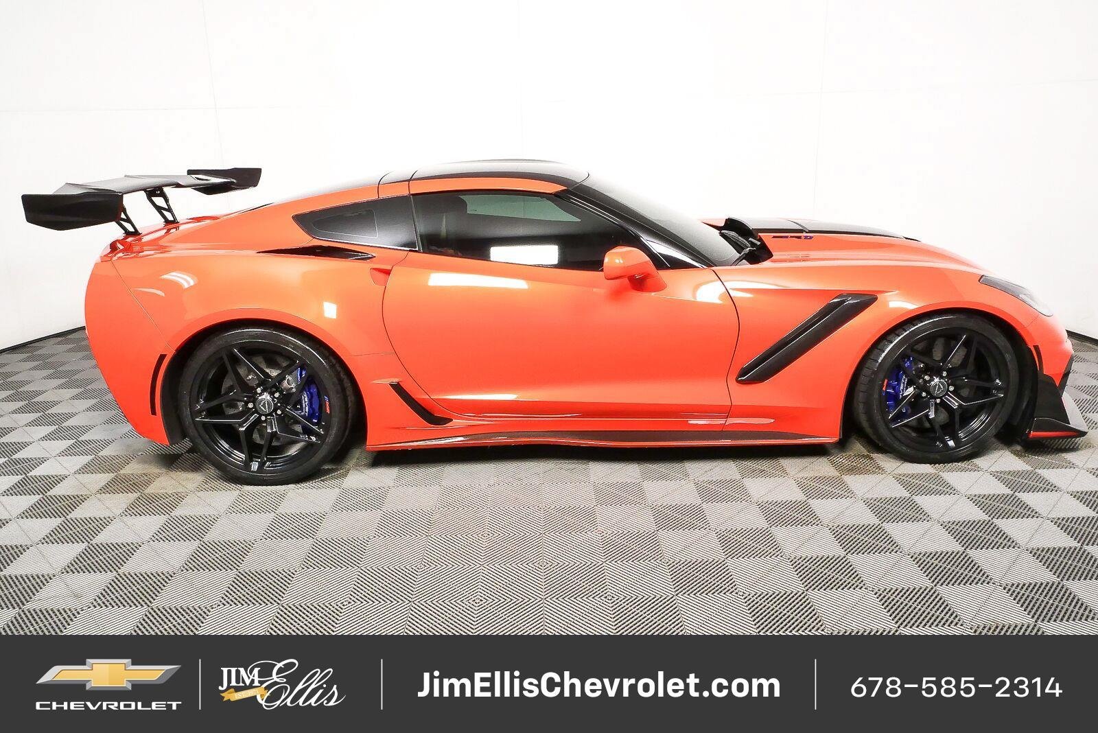 Used 2019 Chevrolet Corvette ZR1 RWD image 3