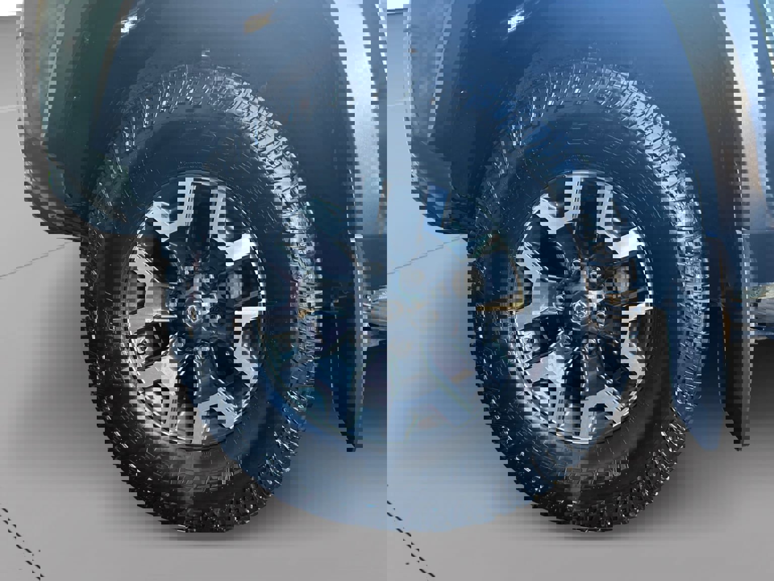 Used 2021 Toyota Tacoma TRD Off-Road w/ Technology Package image 9