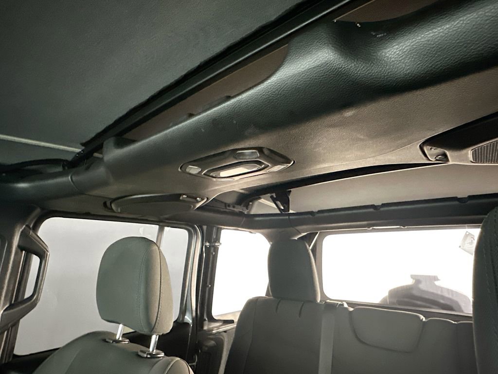 Used 2022 Jeep Wrangler Unlimited Sport image 21