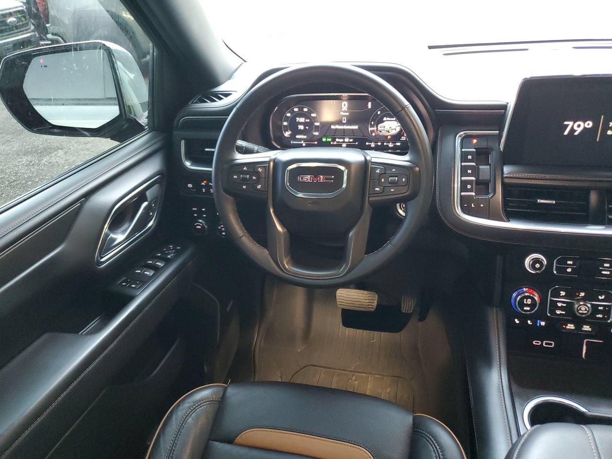Used 2024 GMC Yukon AT4 w/ AT4 Premium Package AWD/4WD image 12