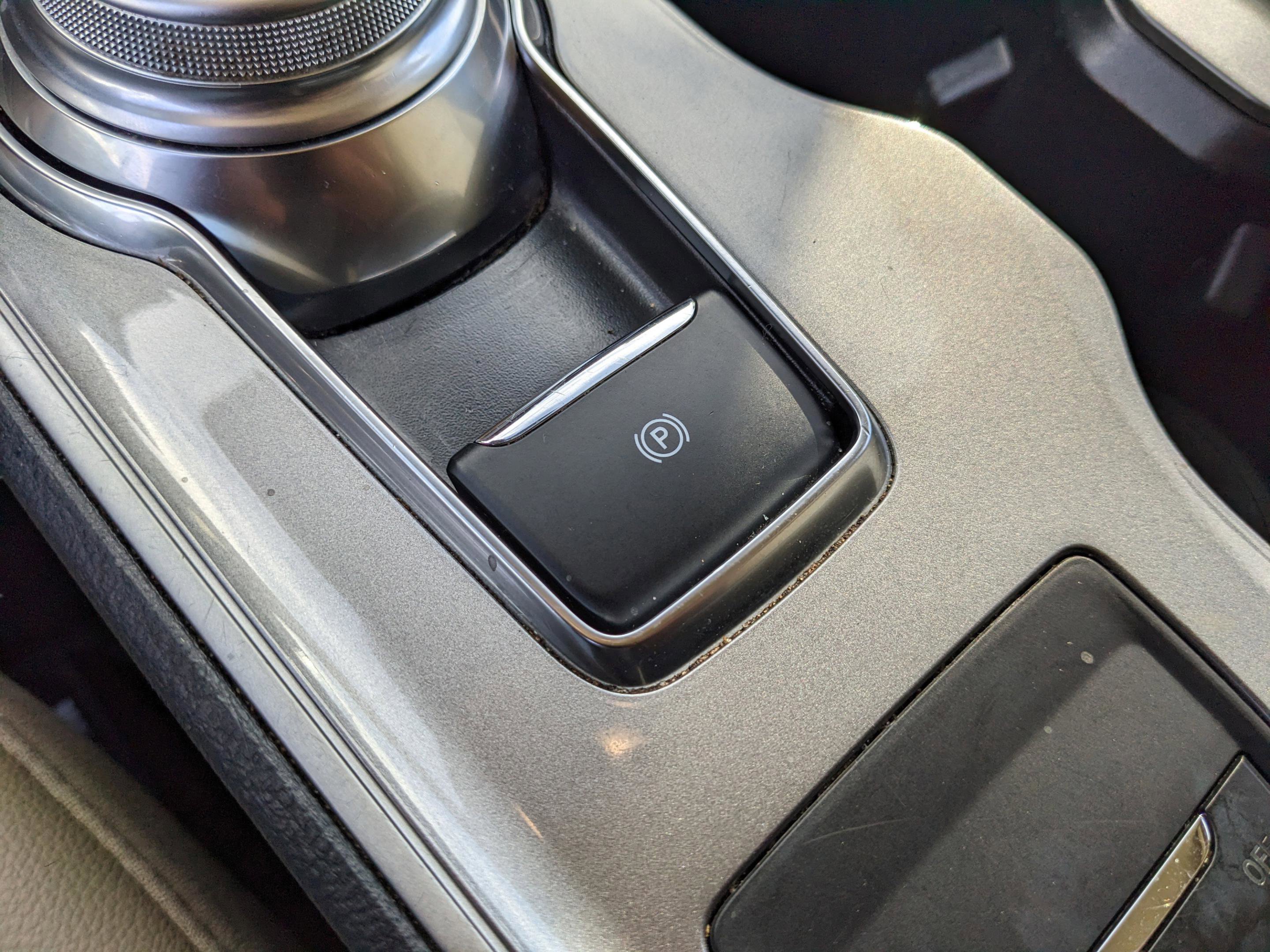 Used 2024 Ford Edge SEL image 22