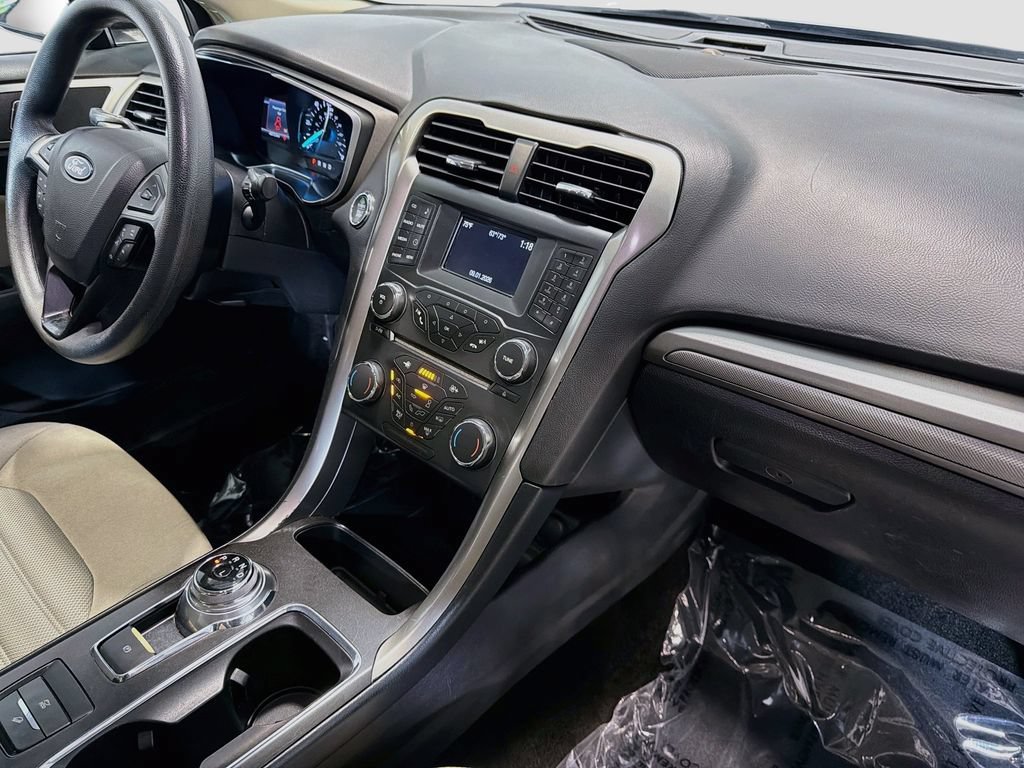 Used 2018 Ford Fusion S FWD image 24