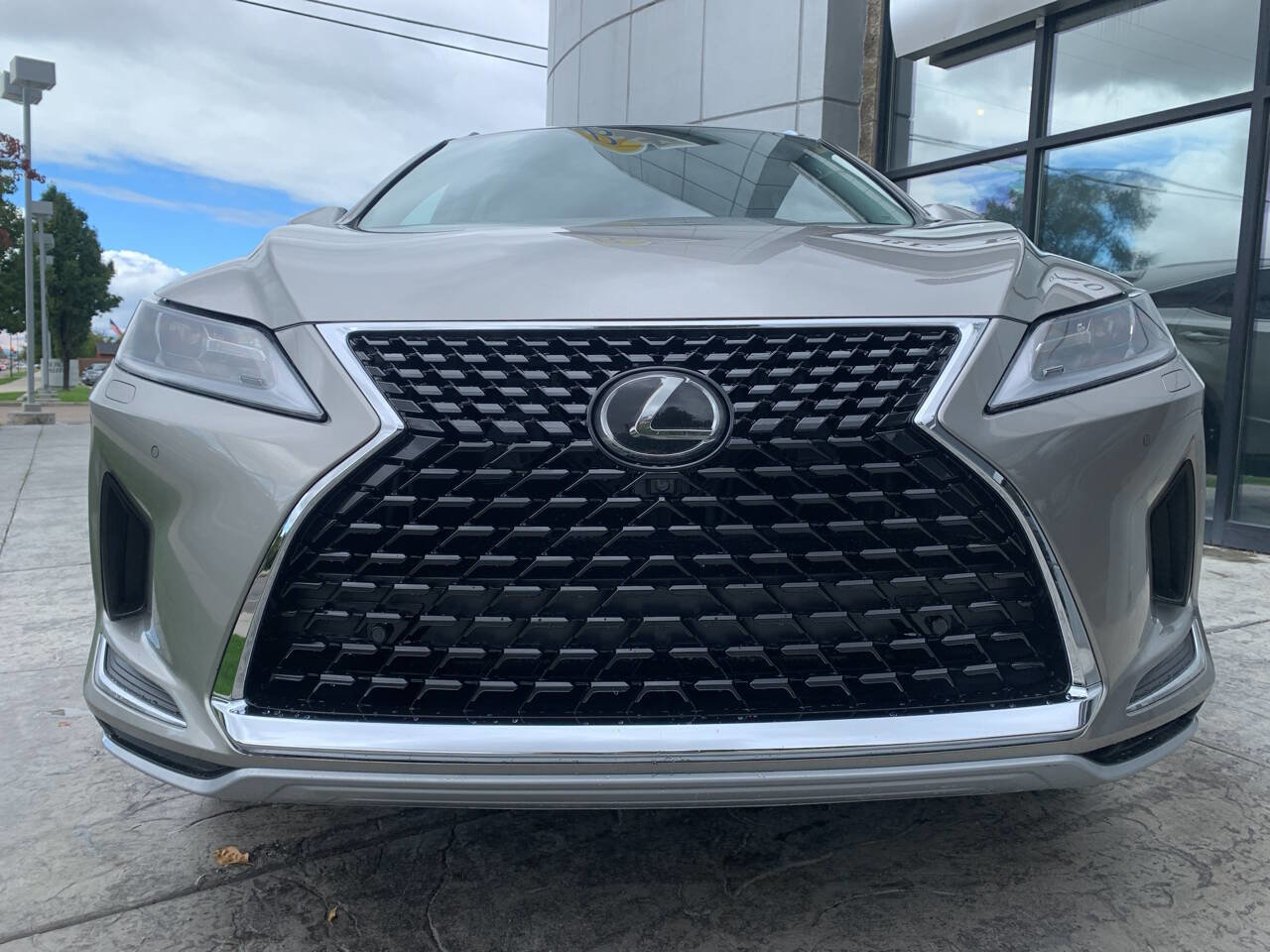 Used 2022 Lexus RX 350 AWD w/ Premium Package image 2