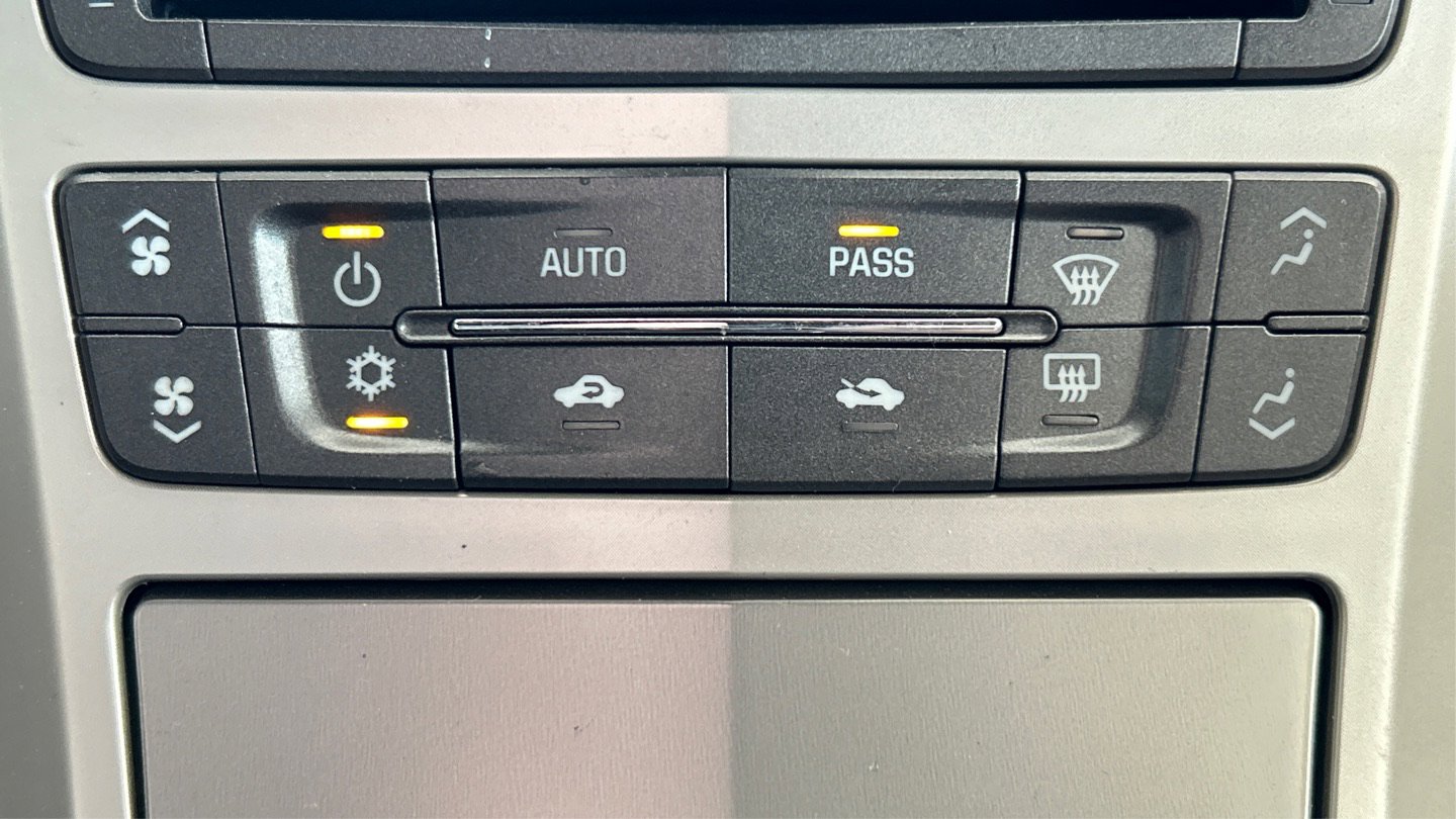 Used 2011 Cadillac CTS Premium image 29