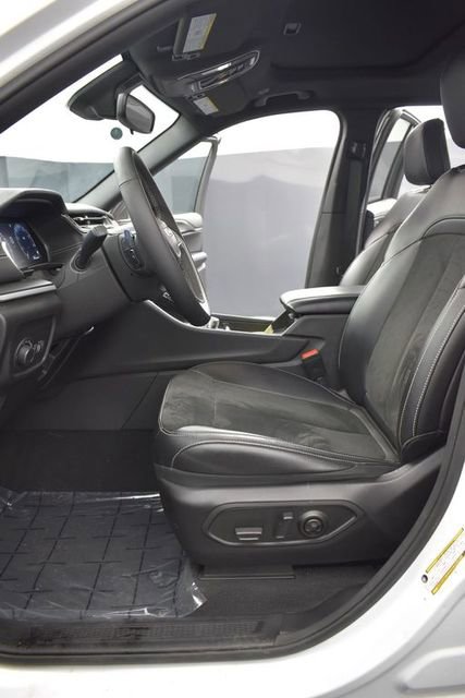 Used 2023 Jeep Grand Cherokee Altitude image 9