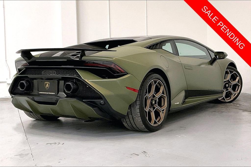 Used 2023 Lamborghini Huracan Tecnica image 4
