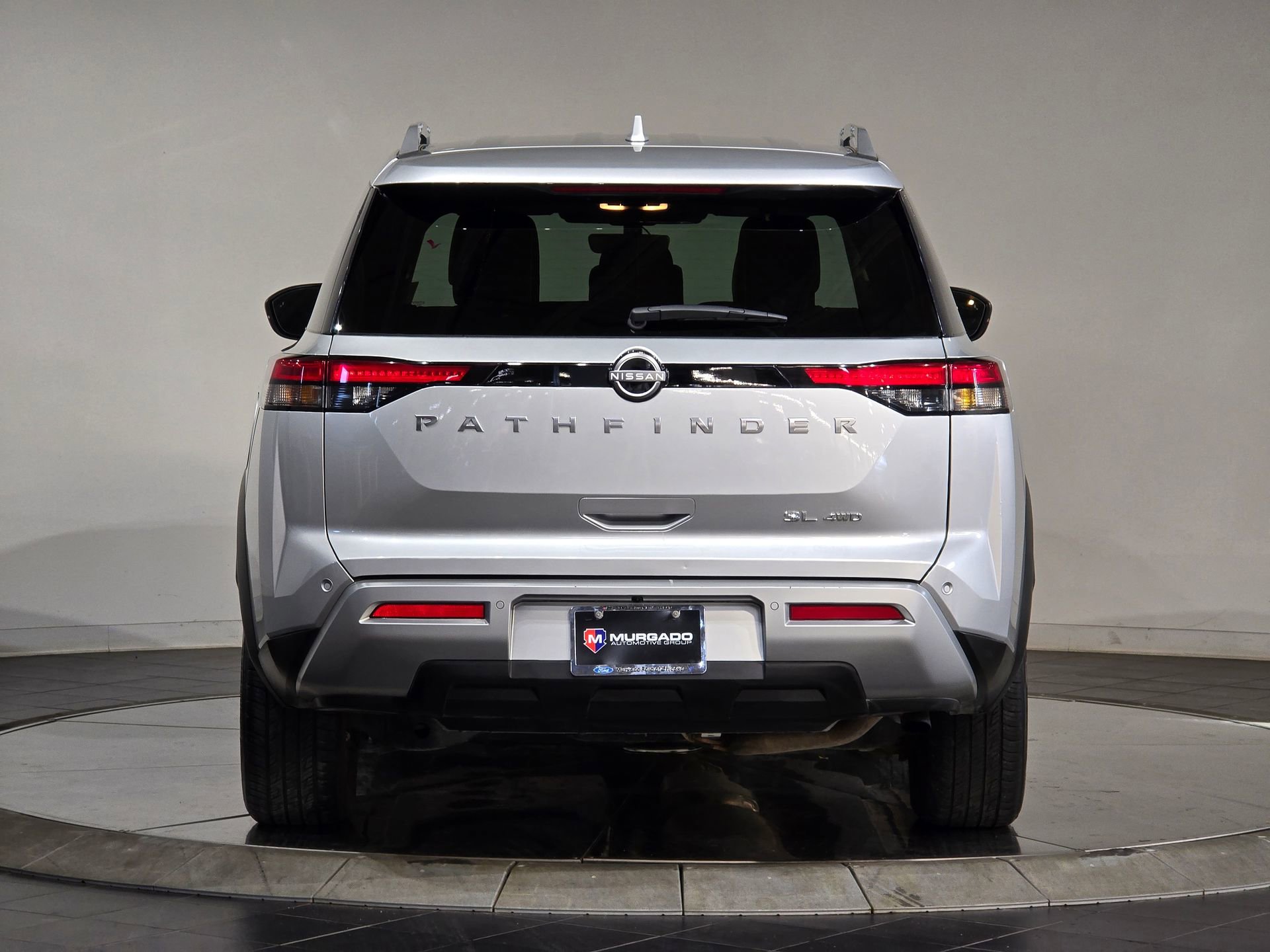 Used 2025 Nissan Pathfinder SL image 8