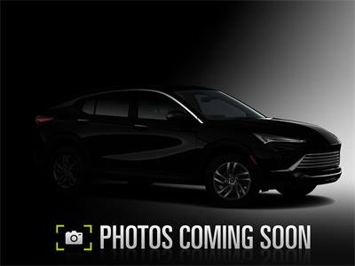 Used 2023 Chevrolet Traverse LT w/ LPO, Floor Liner Package image 1