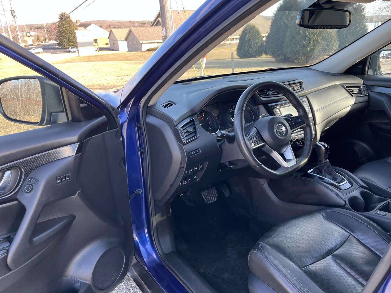 Used 2020 Nissan Rogue SL AWD/4WD image 11